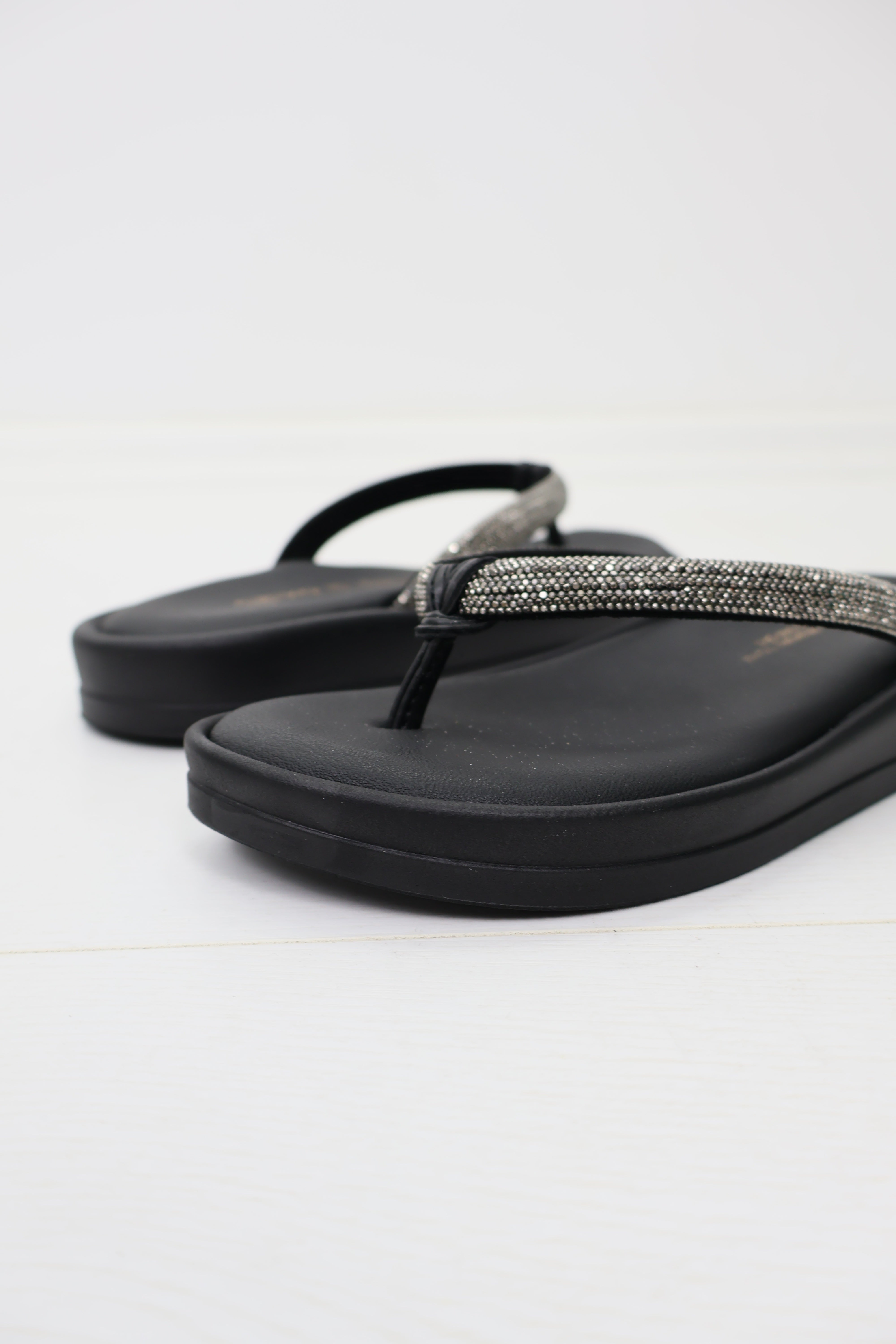 Ceyo 9986-7 Taşlı Parmak Arası Platform Terlik