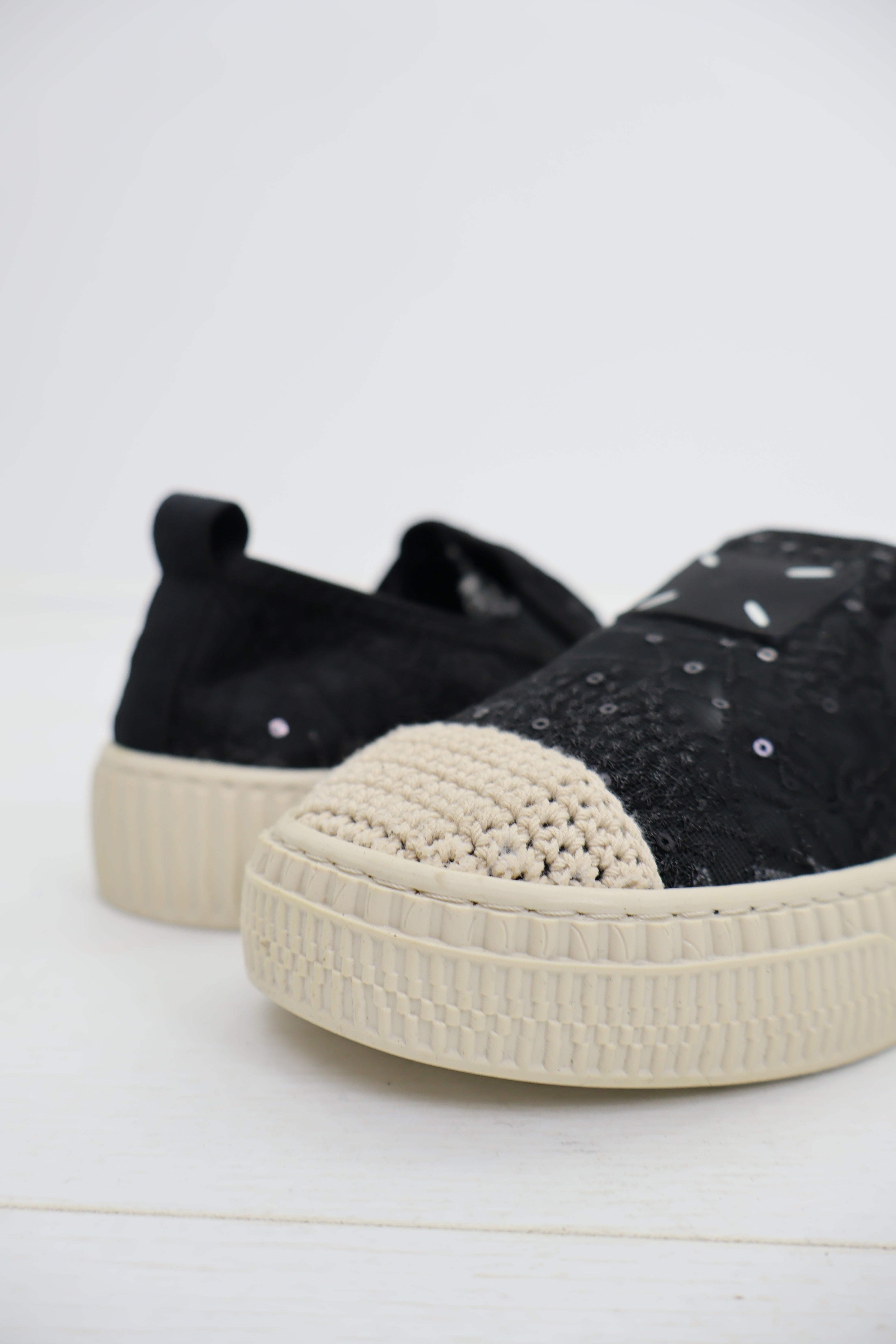 Simli Payet Dantel Siyah Bağcıksız Platform Sneaker