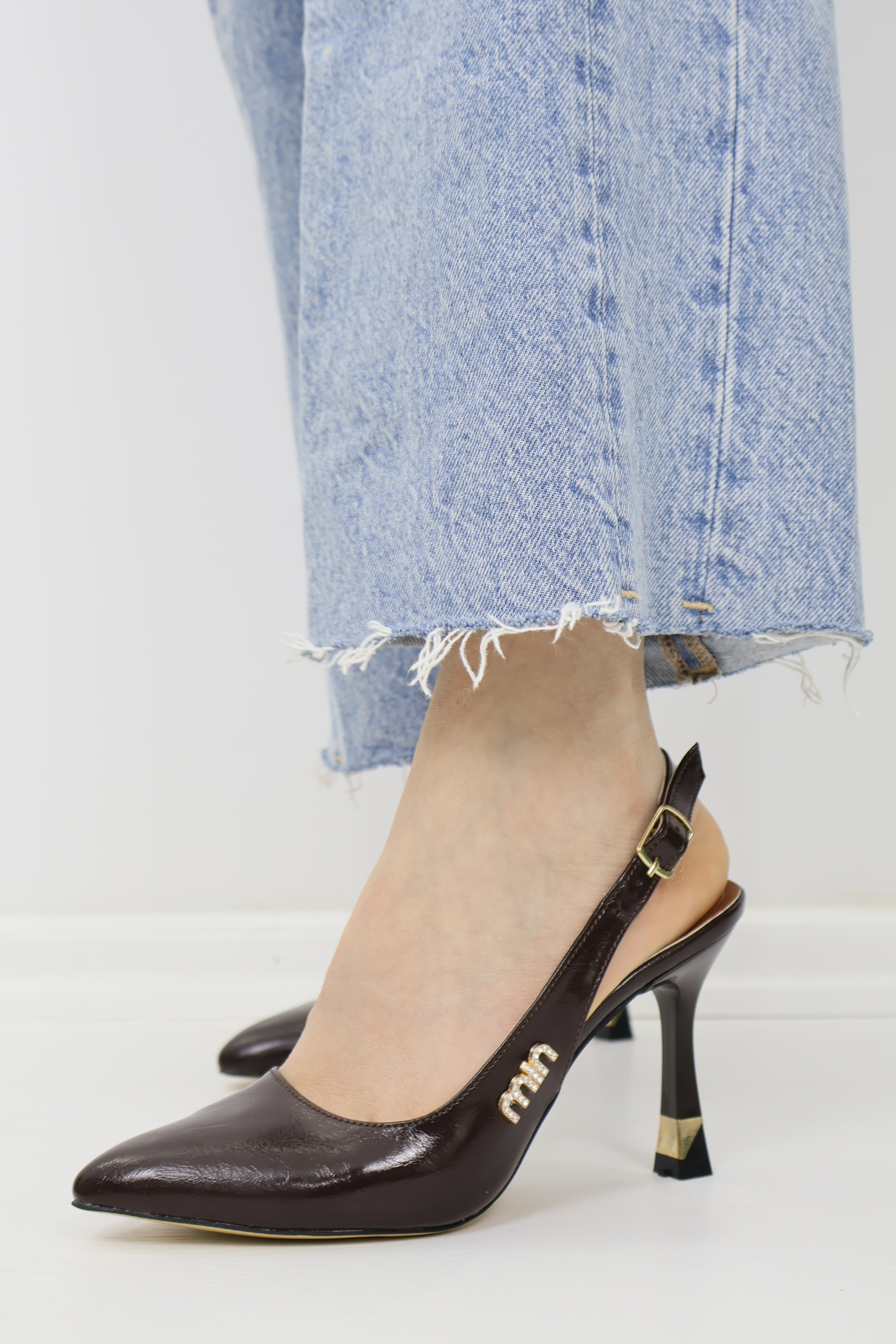 Miu Miu Rugan Slingback Sivri Burun Altın Topuklu Stiletto Kahverengi