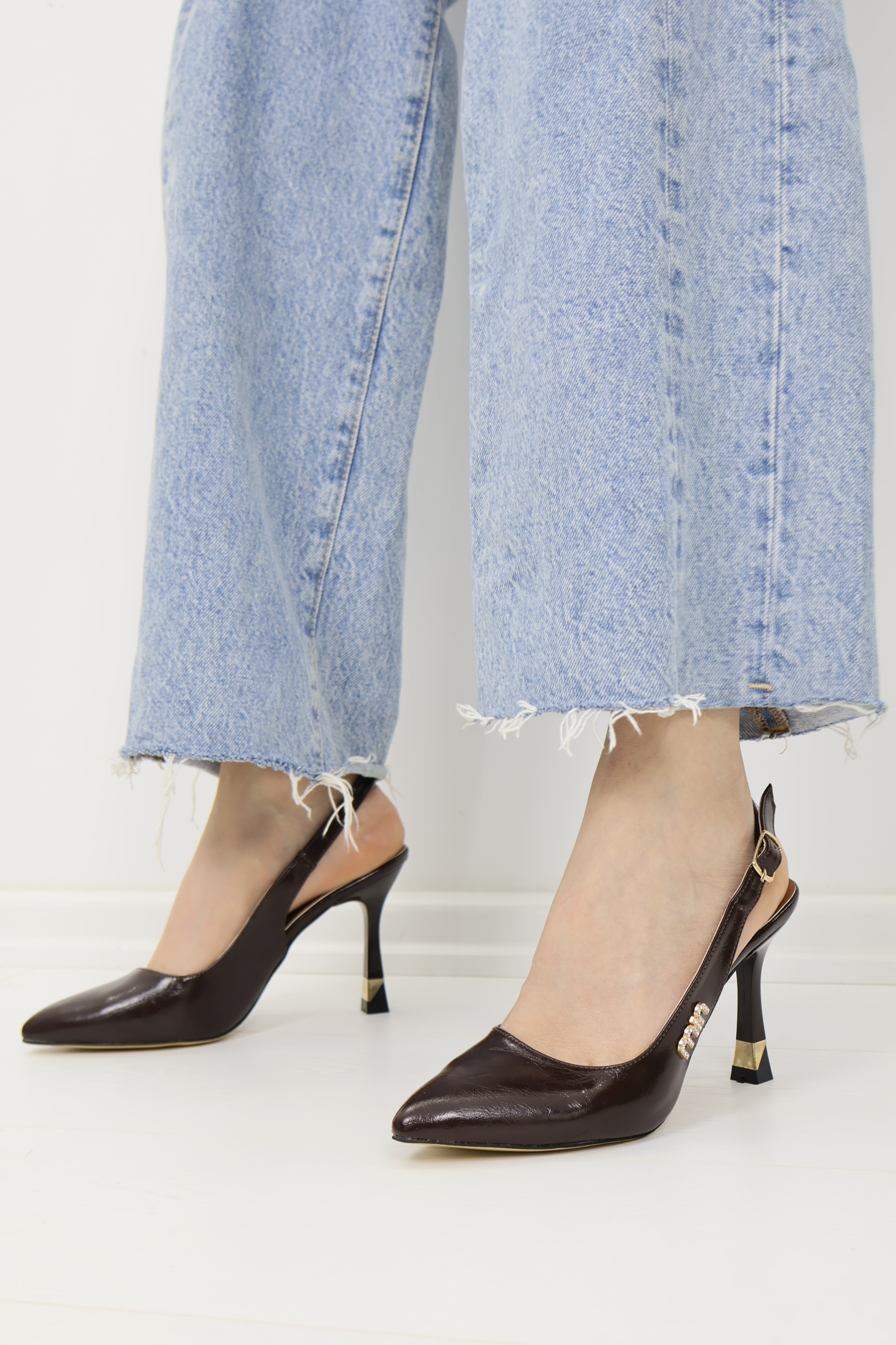 Miu Miu Rugan Slingback Sivri Burun Altın Topuklu Stiletto Kahverengi