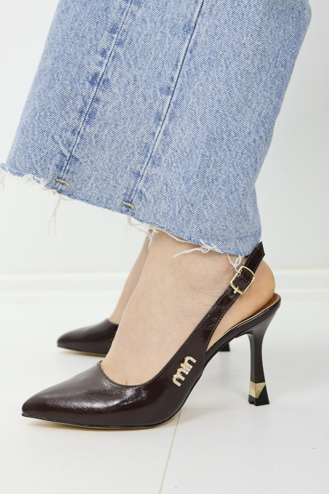 Miu Miu Rugan Slingback Sivri Burun Altın Topuklu Stiletto Kahverengi