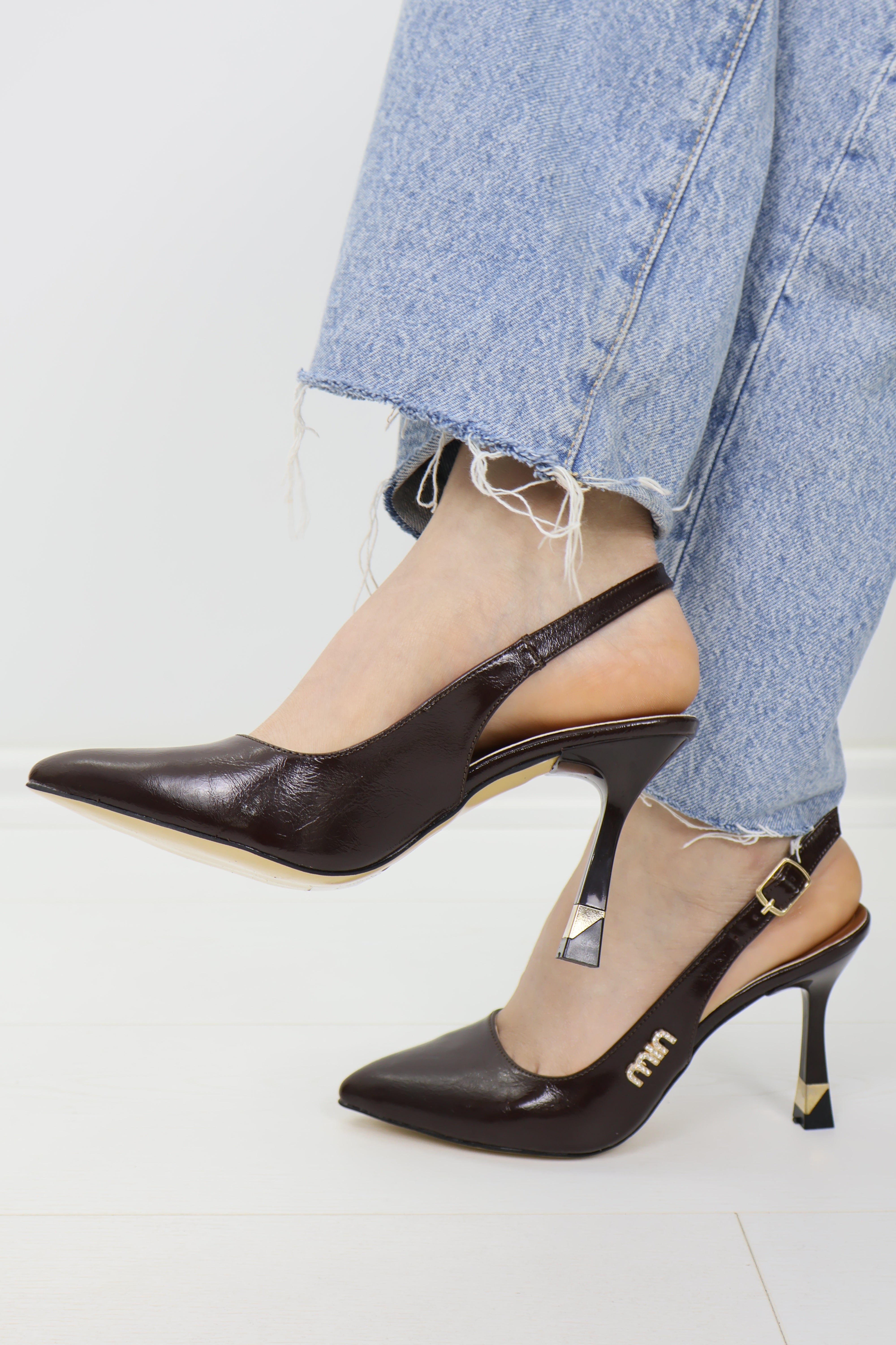Miu Miu Rugan Slingback Sivri Burun Altın Topuklu Stiletto Kahverengi