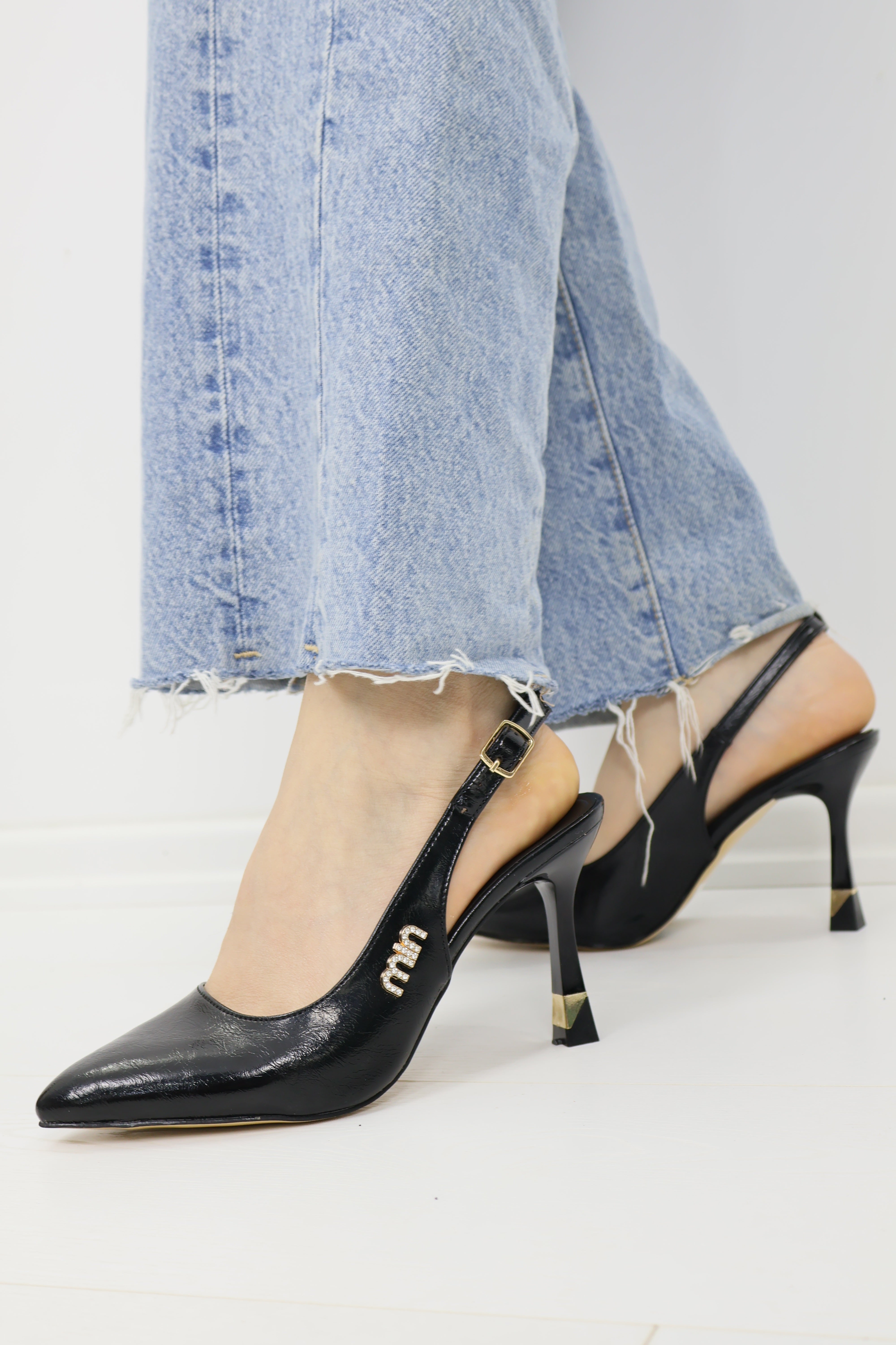 Miu Miu Rugan Slingback Sivri Burun Altın Topuklu Stiletto Siyah