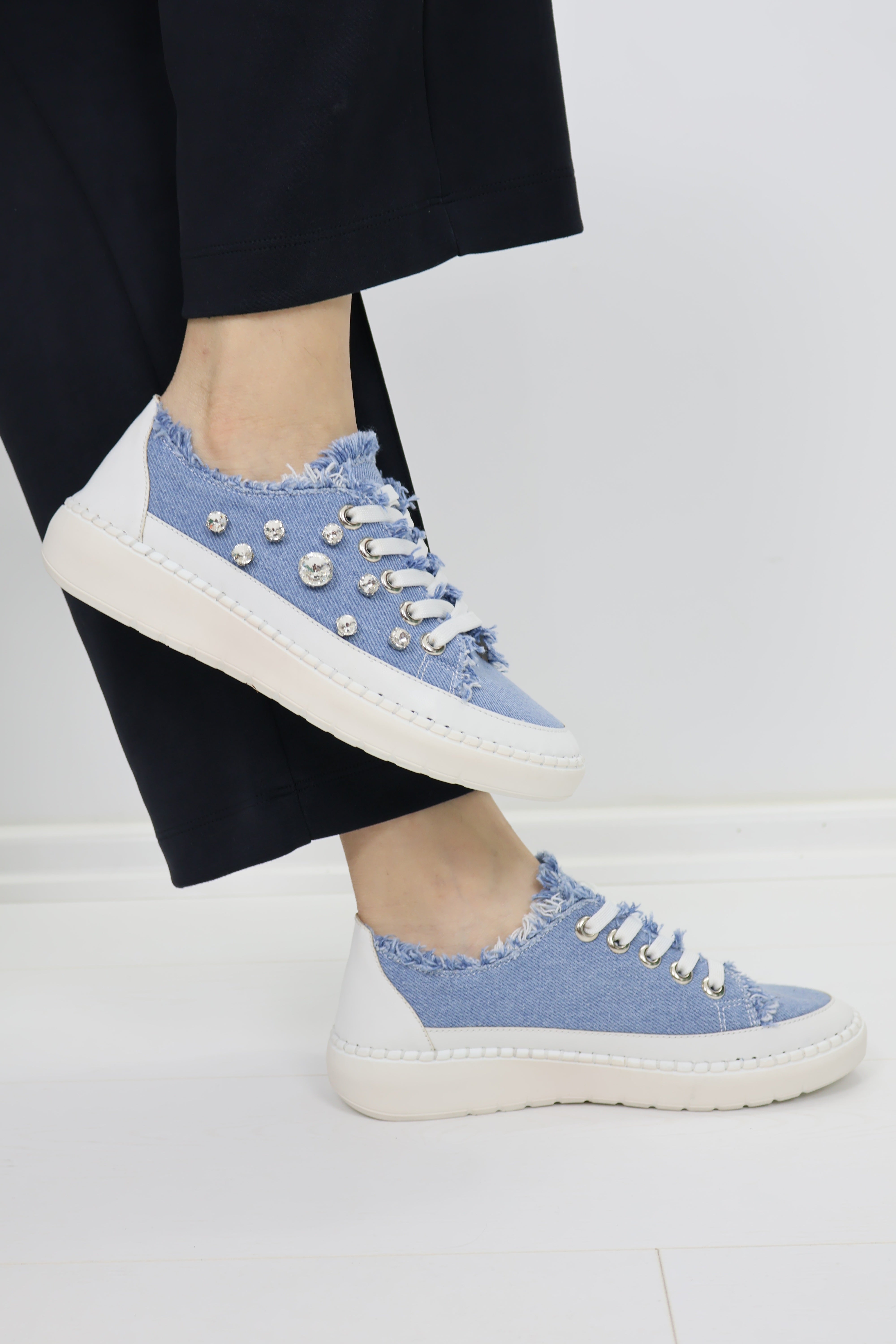 Taş Detaylı Püskül Kenarlı Sneaker – Mavi