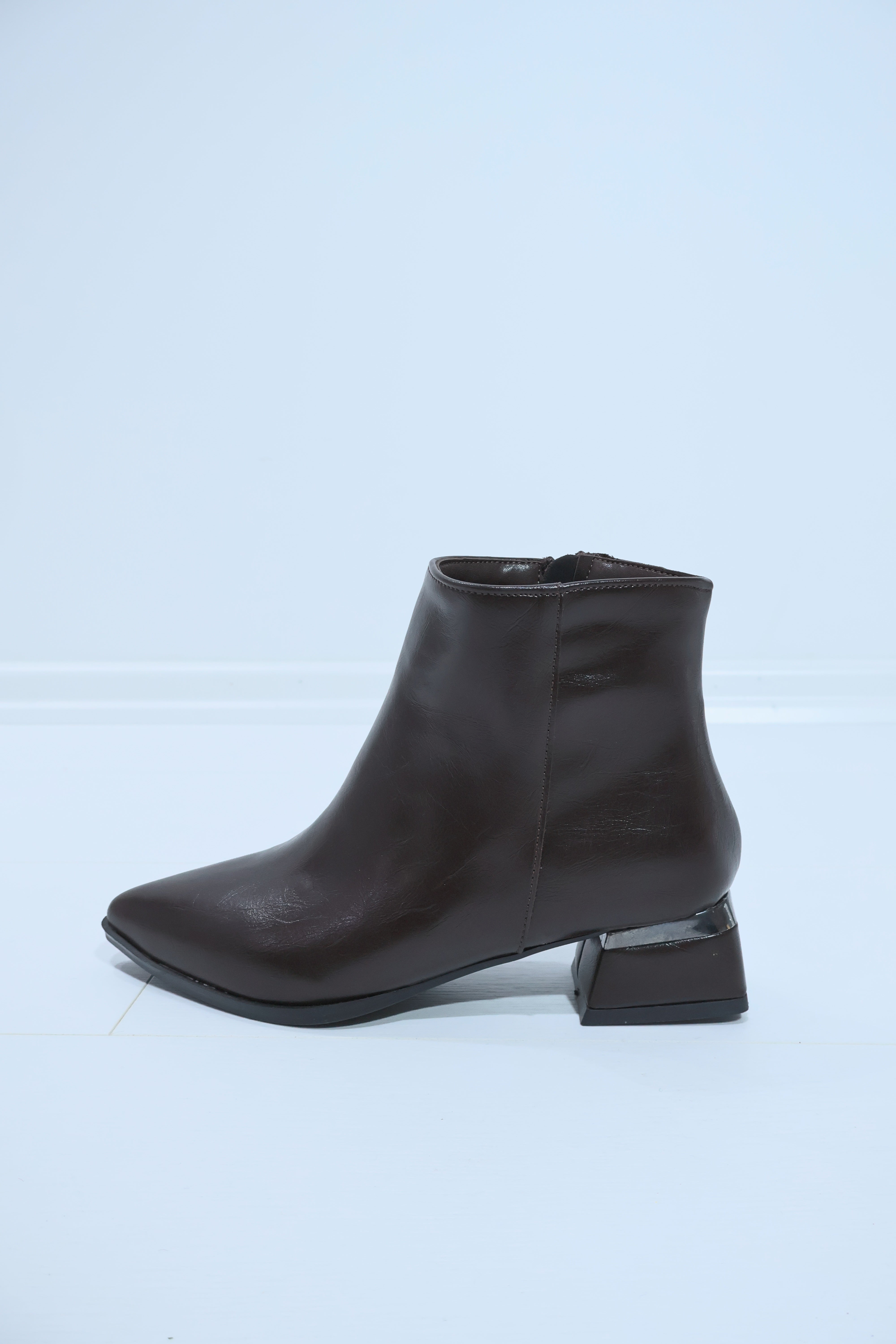 Laura Kahverengi Fermuarlı Bot