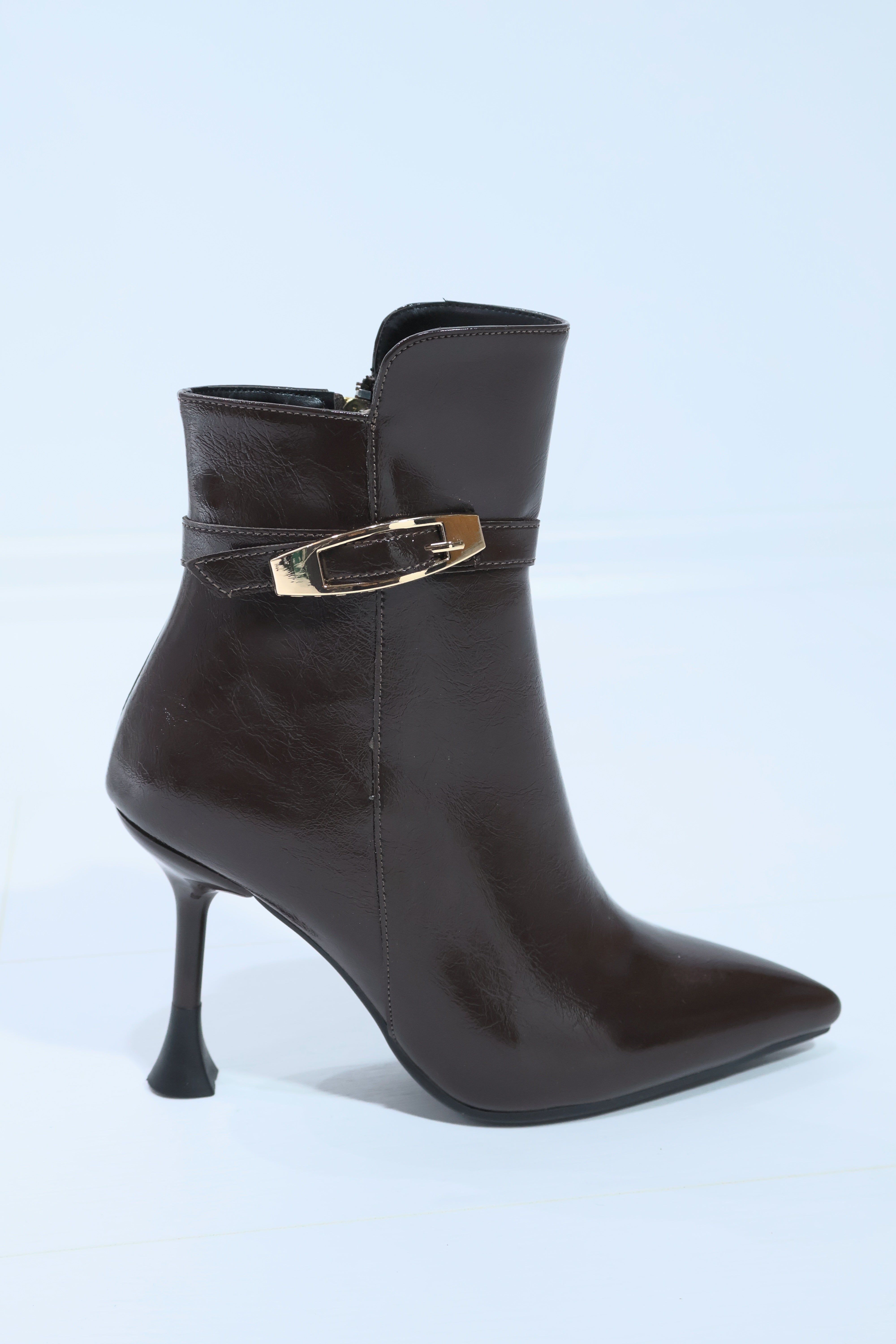 Crısta Kadın Gold Toka Detaylı İnce Topuklu Bot