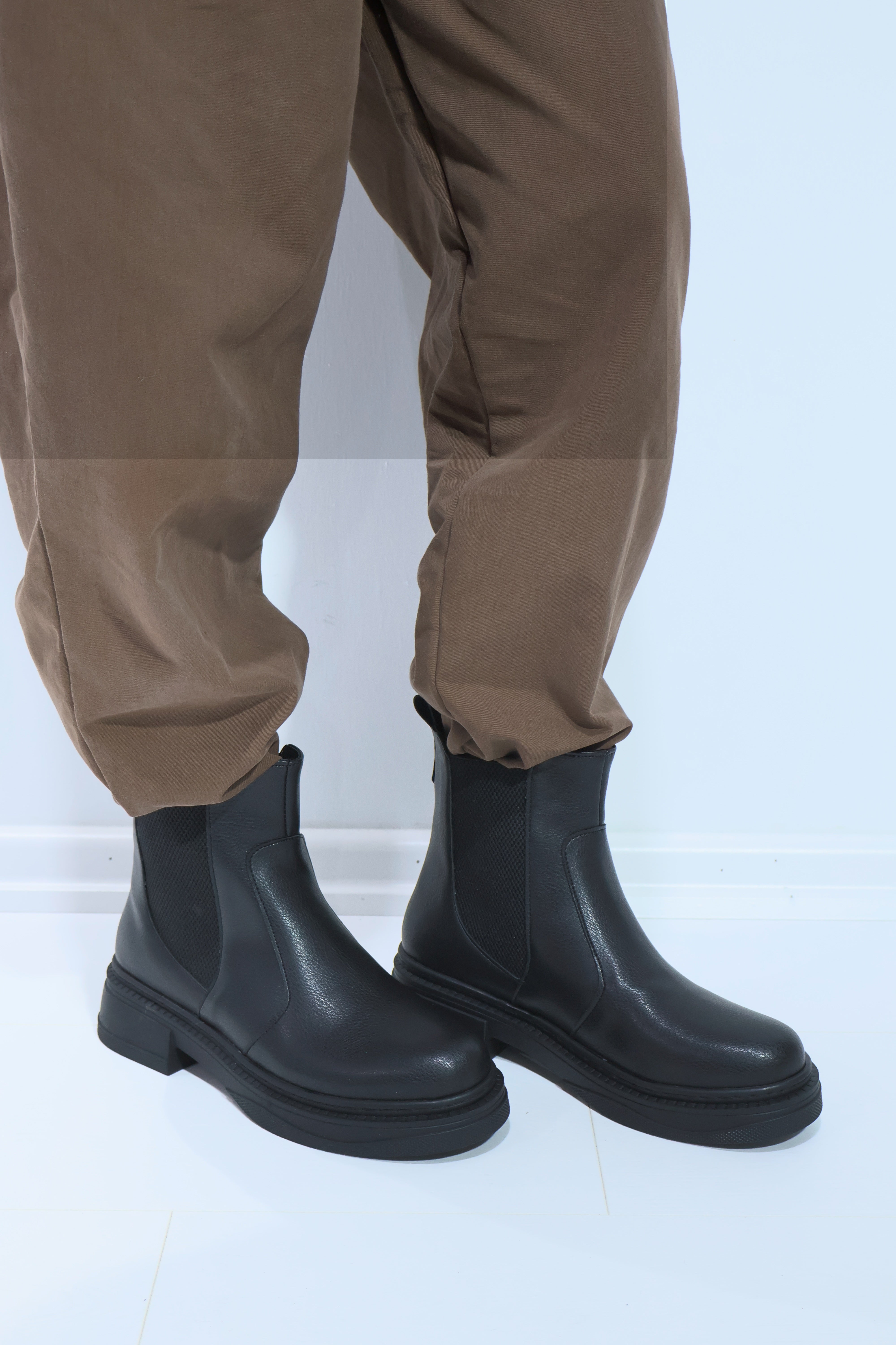 Rissoli Kadın Cilt Yan Lastikli Bot