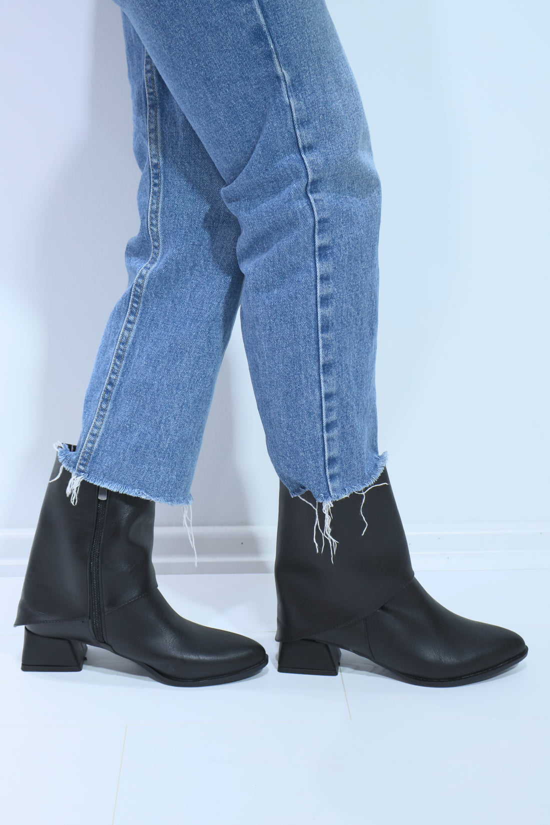 Diorin Kadın Siyah Kovboy Orta Topuk