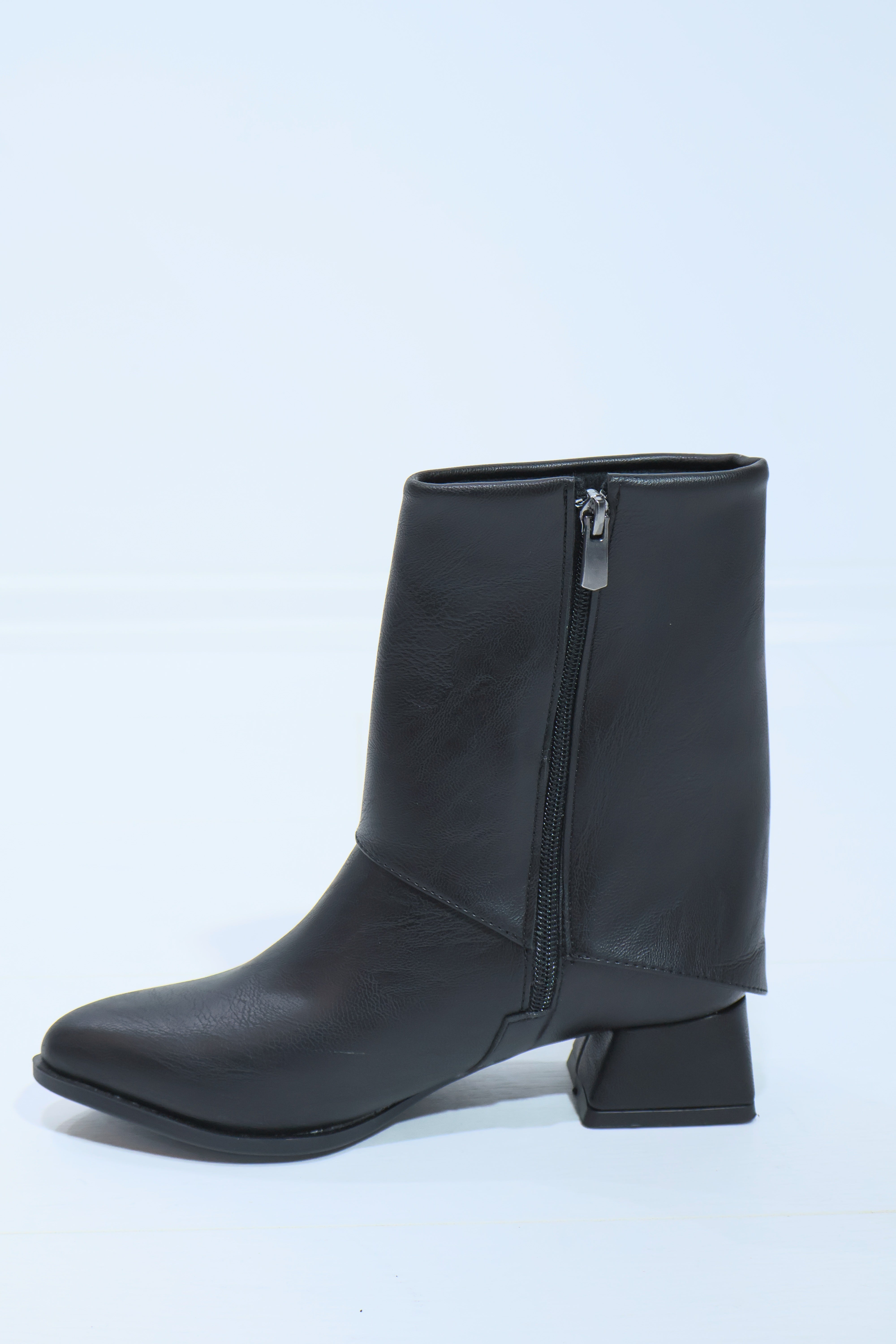 Diorin Kadın Siyah Kovboy Orta Topuk