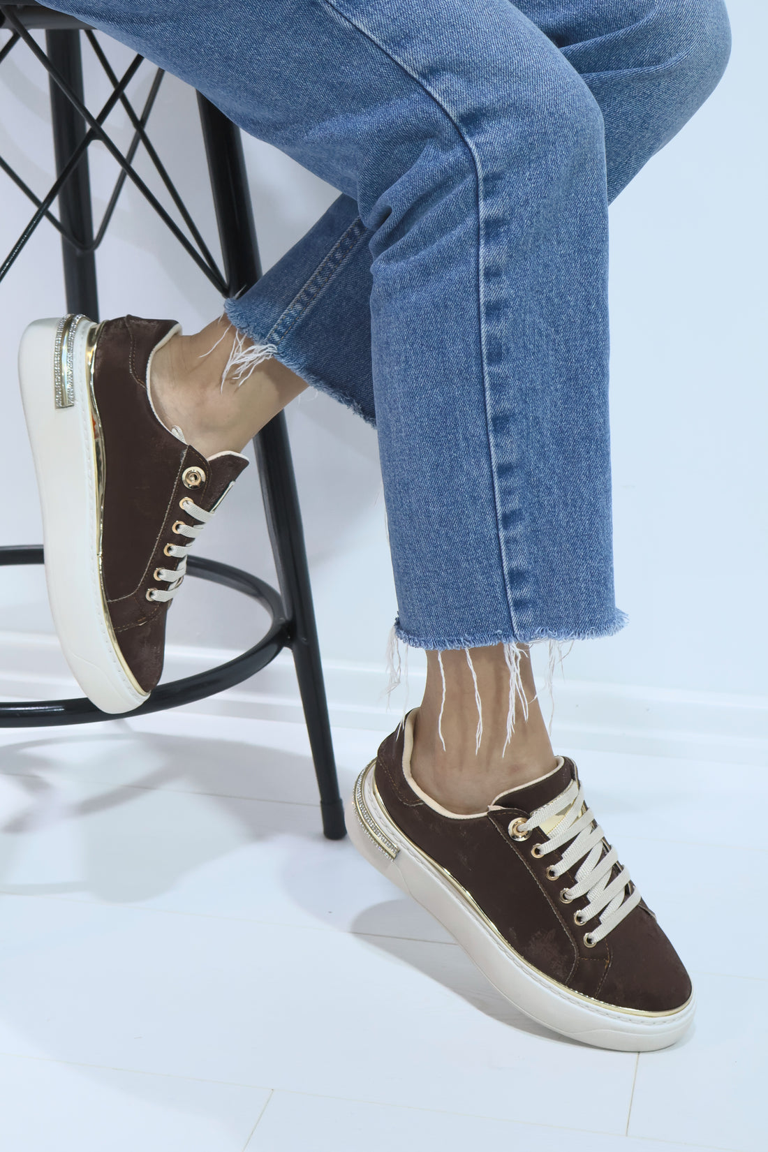 Kadın Süvet İnce Şerit Detaylı Spor Ayakkabı