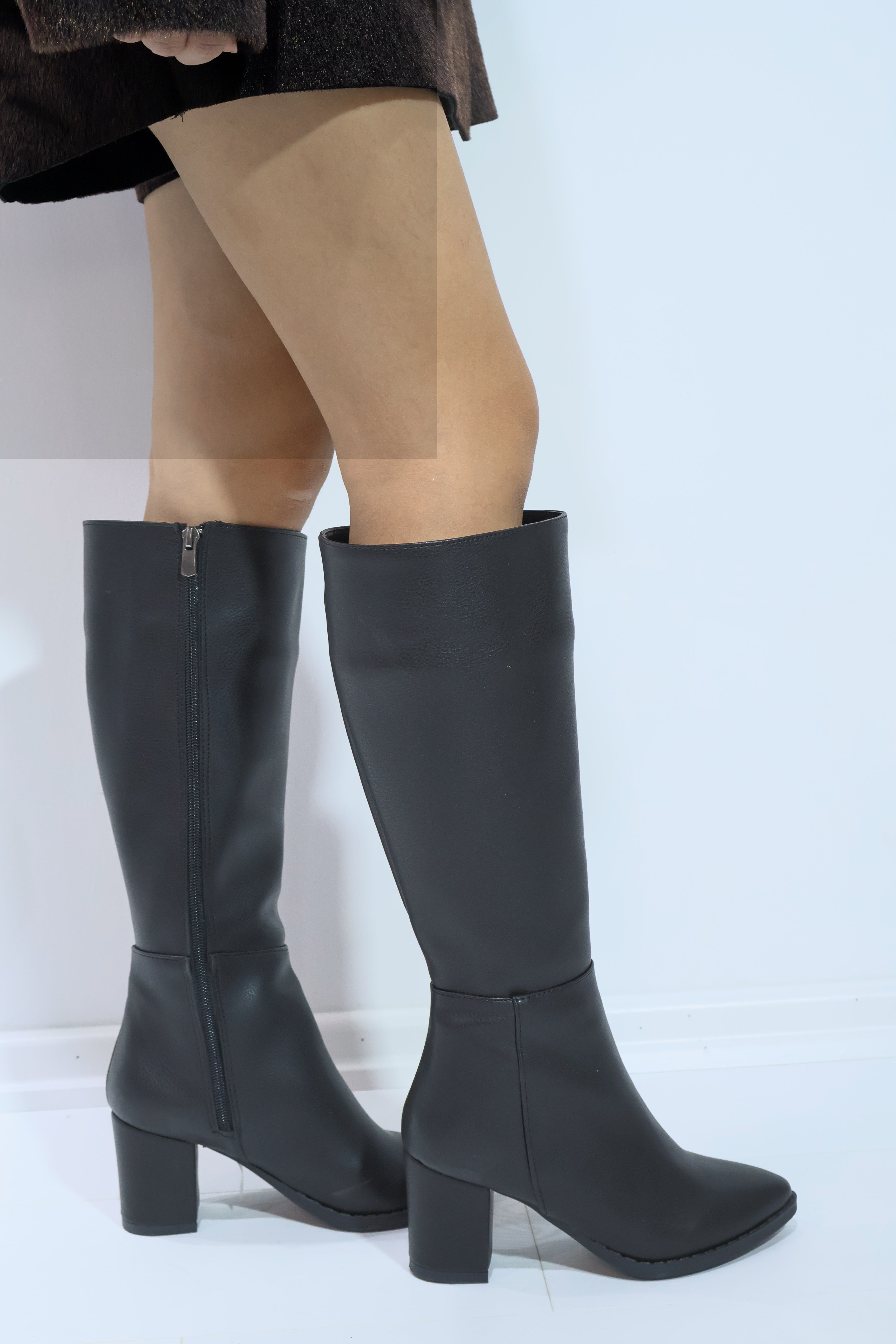 Reyna Topuklu Fermuarlı Kadın Çizme