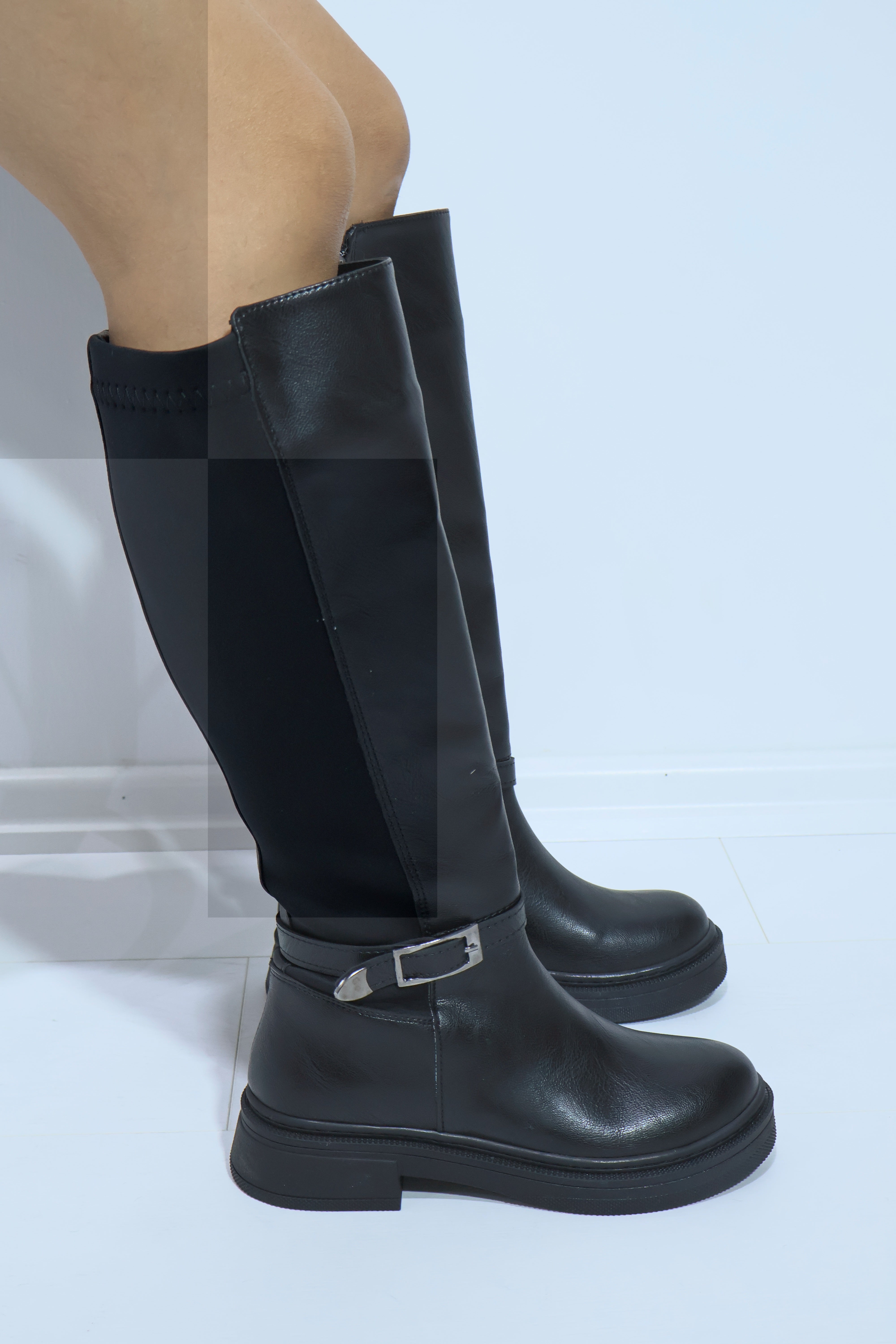 Olivia Dalgıç Kumaş Toka Detaylı Çizme