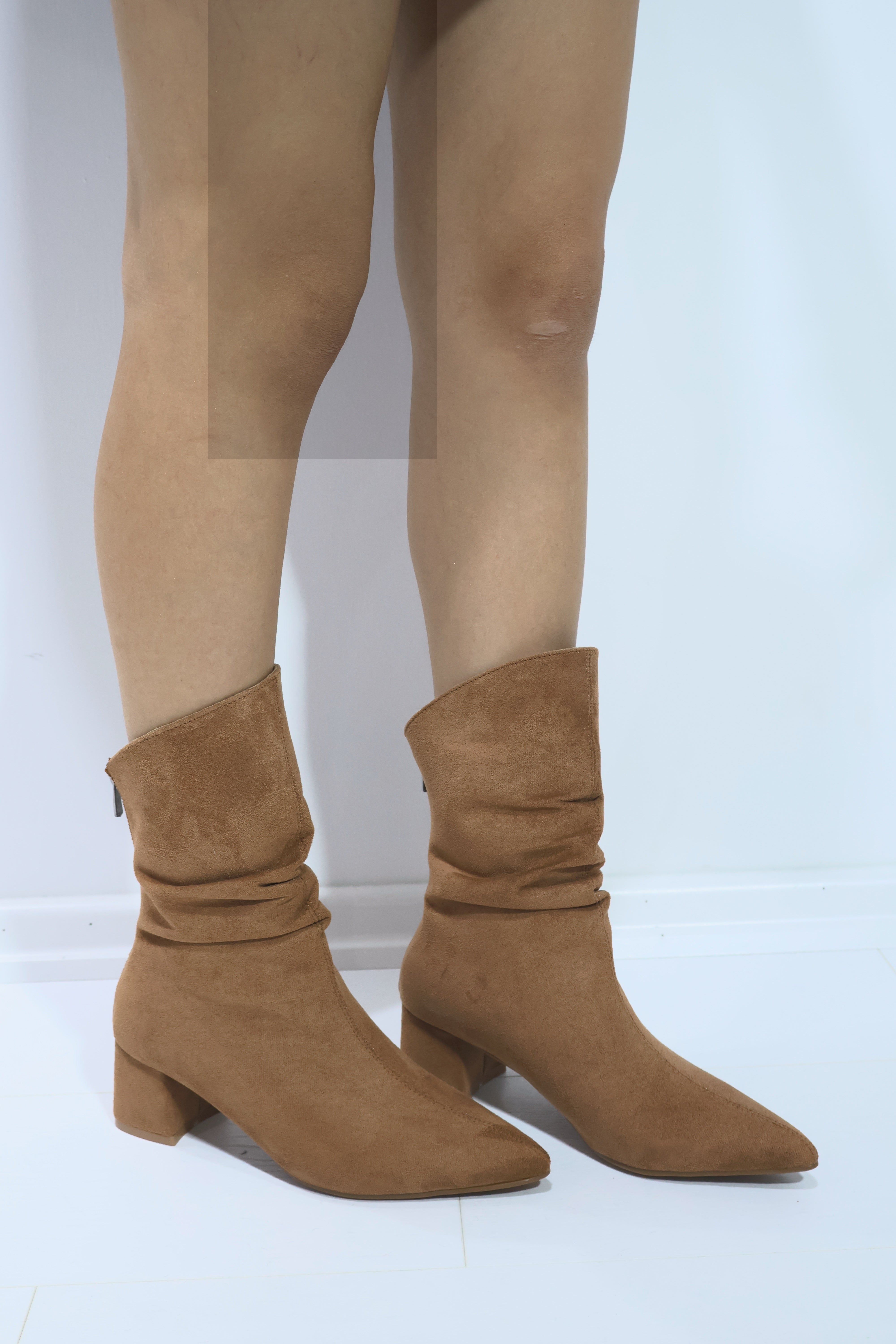 Arina Süet Büzgülü Kadın Topuklu Çizme