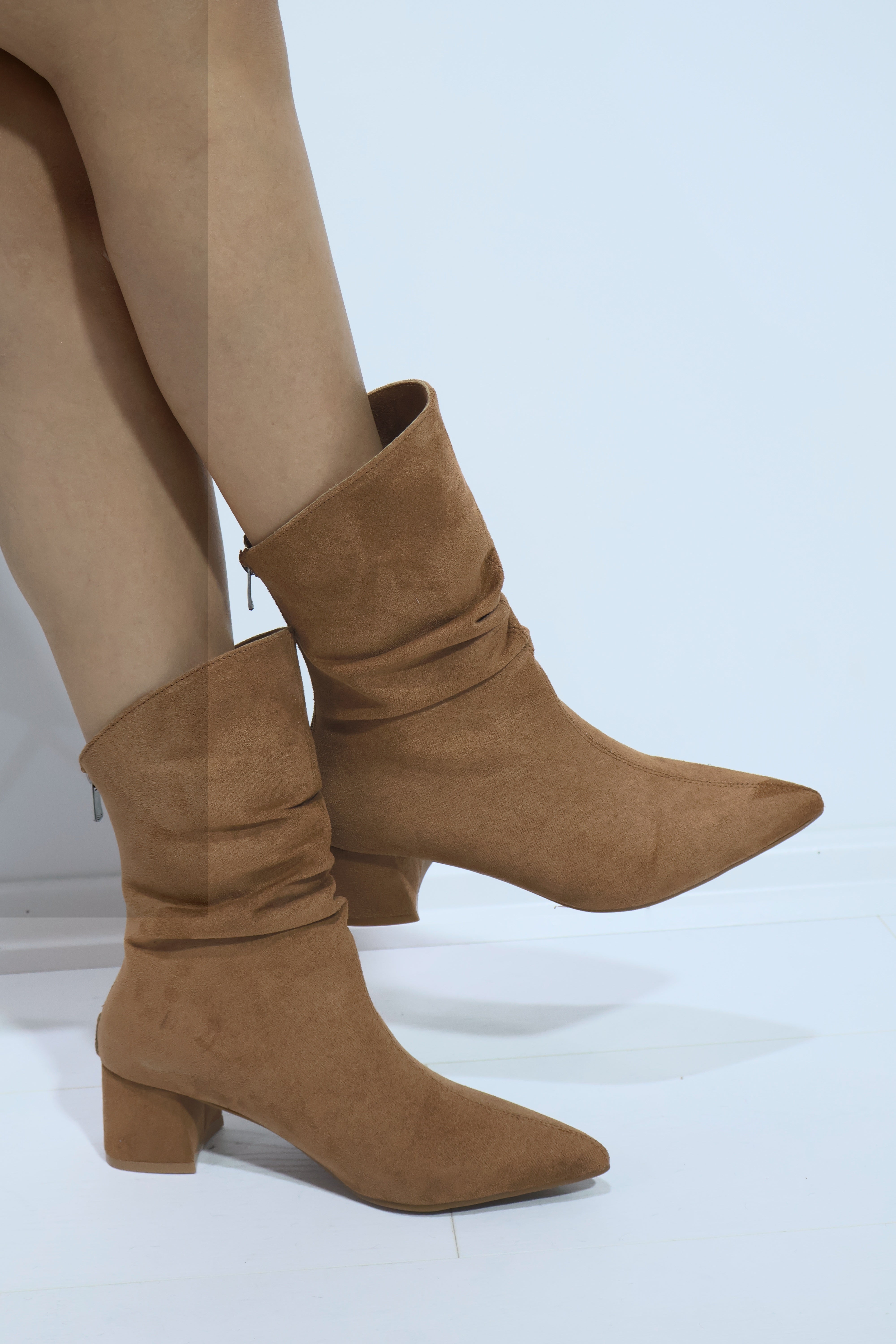 Arina Süet Büzgülü Kadın Topuklu Çizme