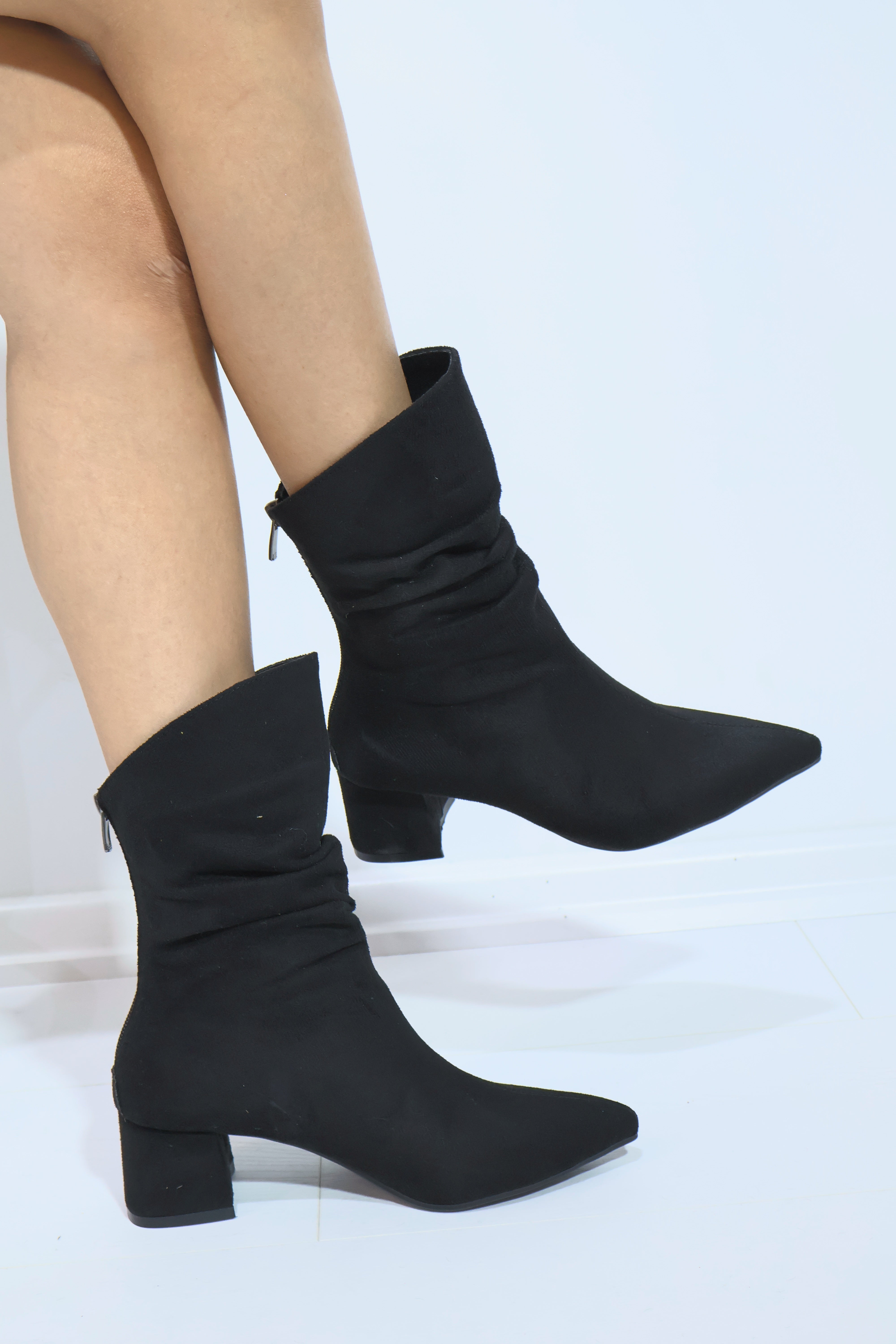 Arina Süet Büzgülü Kadın Topuklu Çizme