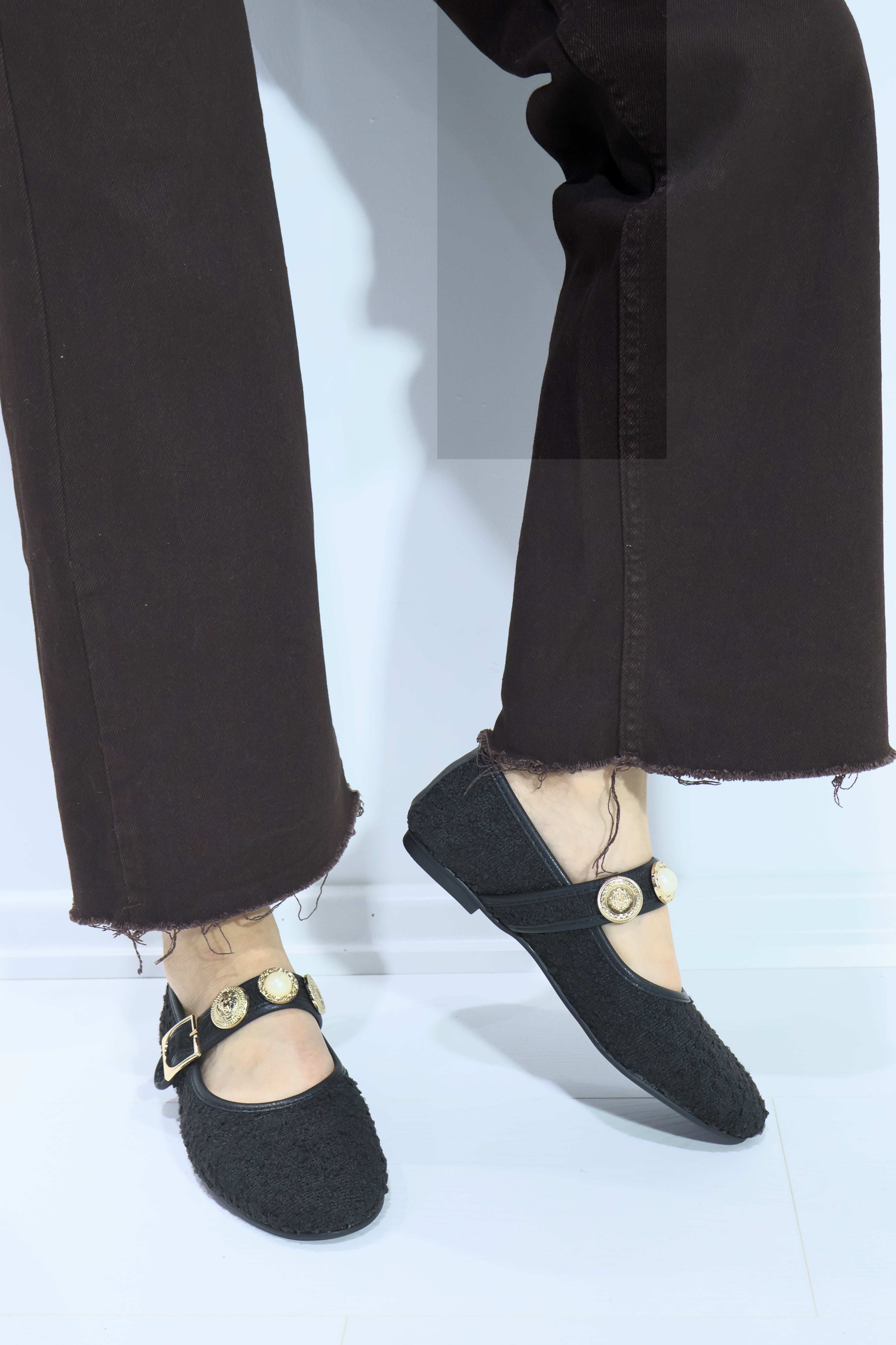 Neza Siyah Aksesuar Detay Kemerli Kadın Babet Ayakkabı