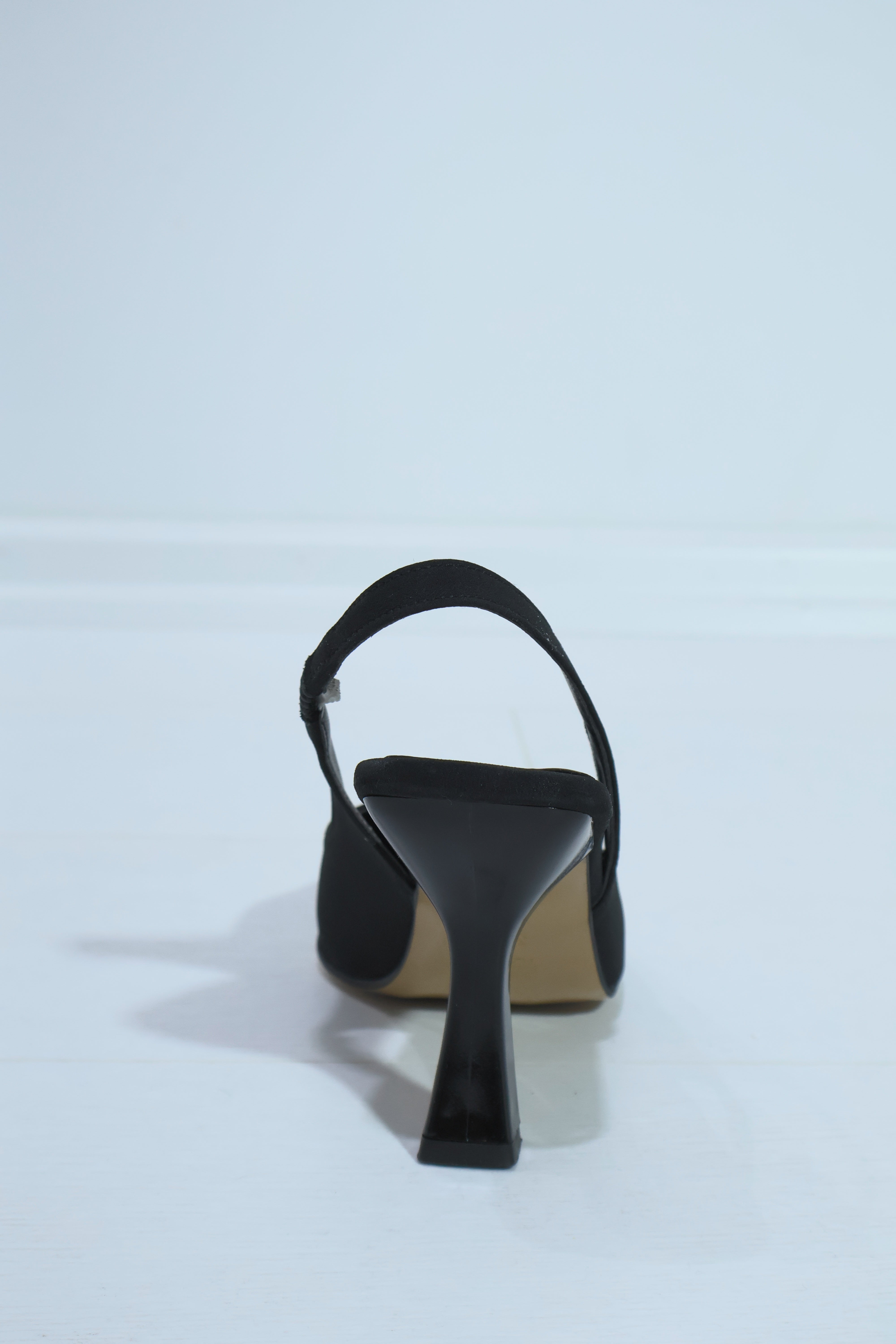 Zara Siyah Mat Saten Sivri Burun Stiletto