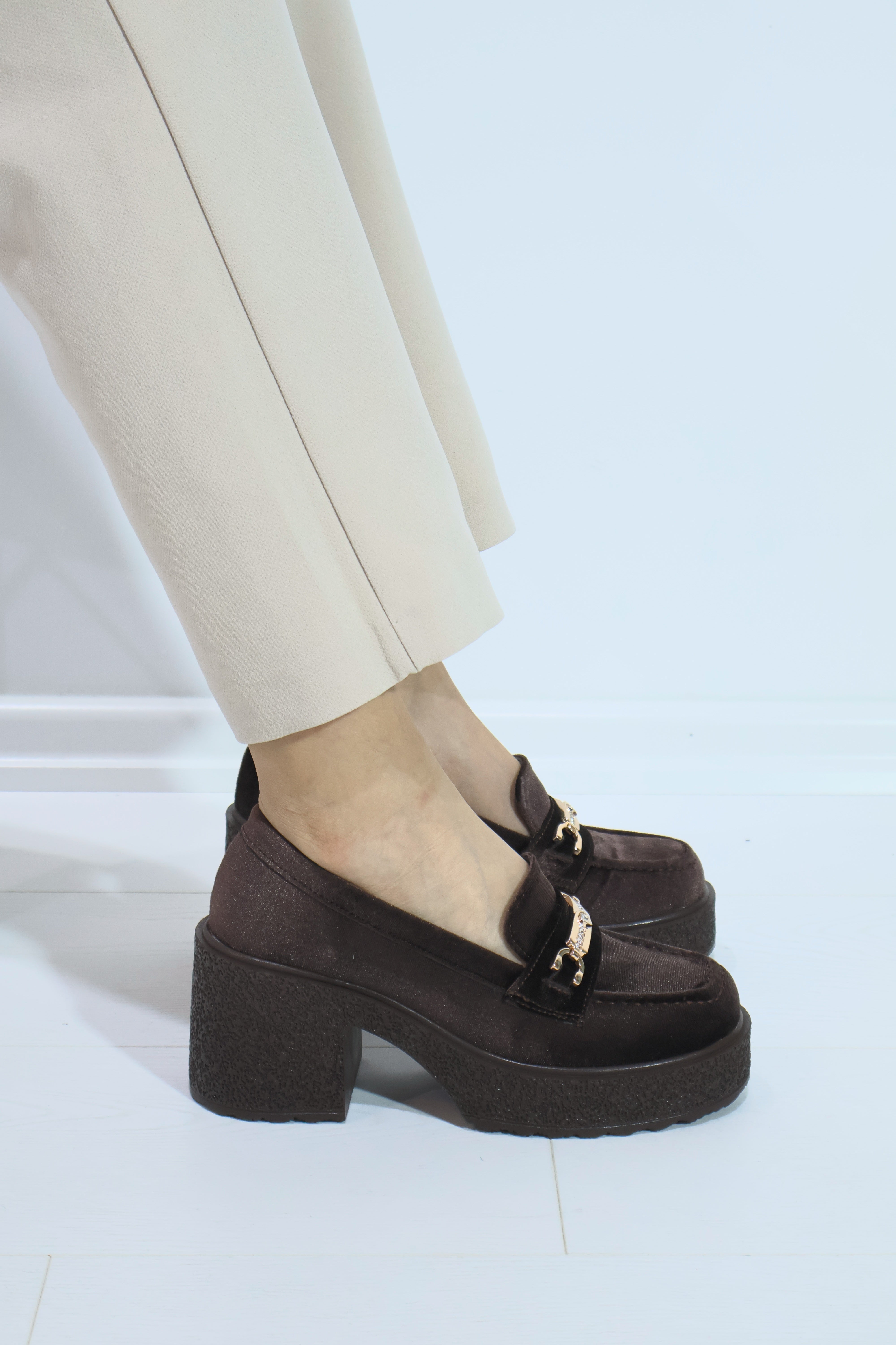 Toka Detaylı Süet Loafer