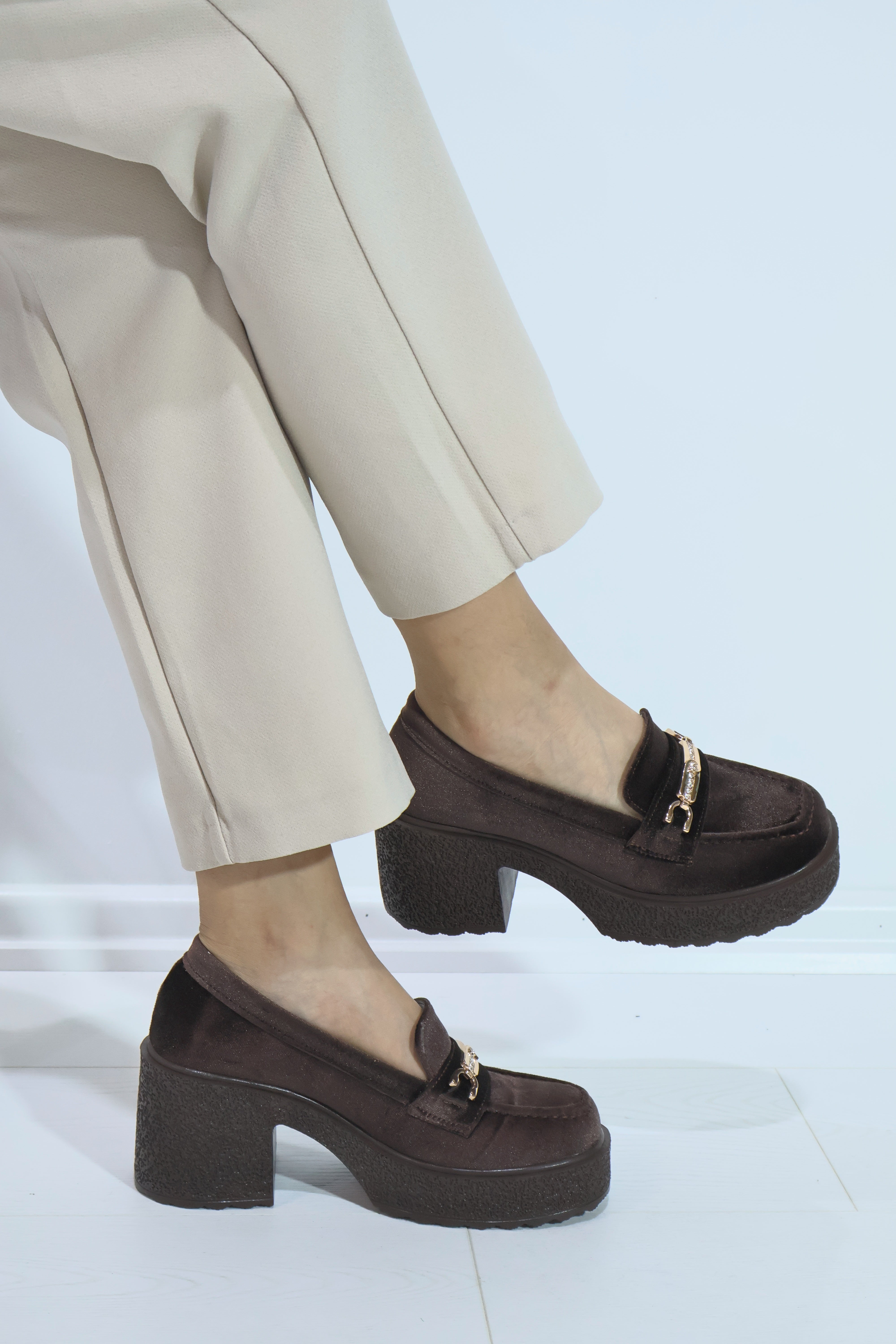 Toka Detaylı Süet Loafer