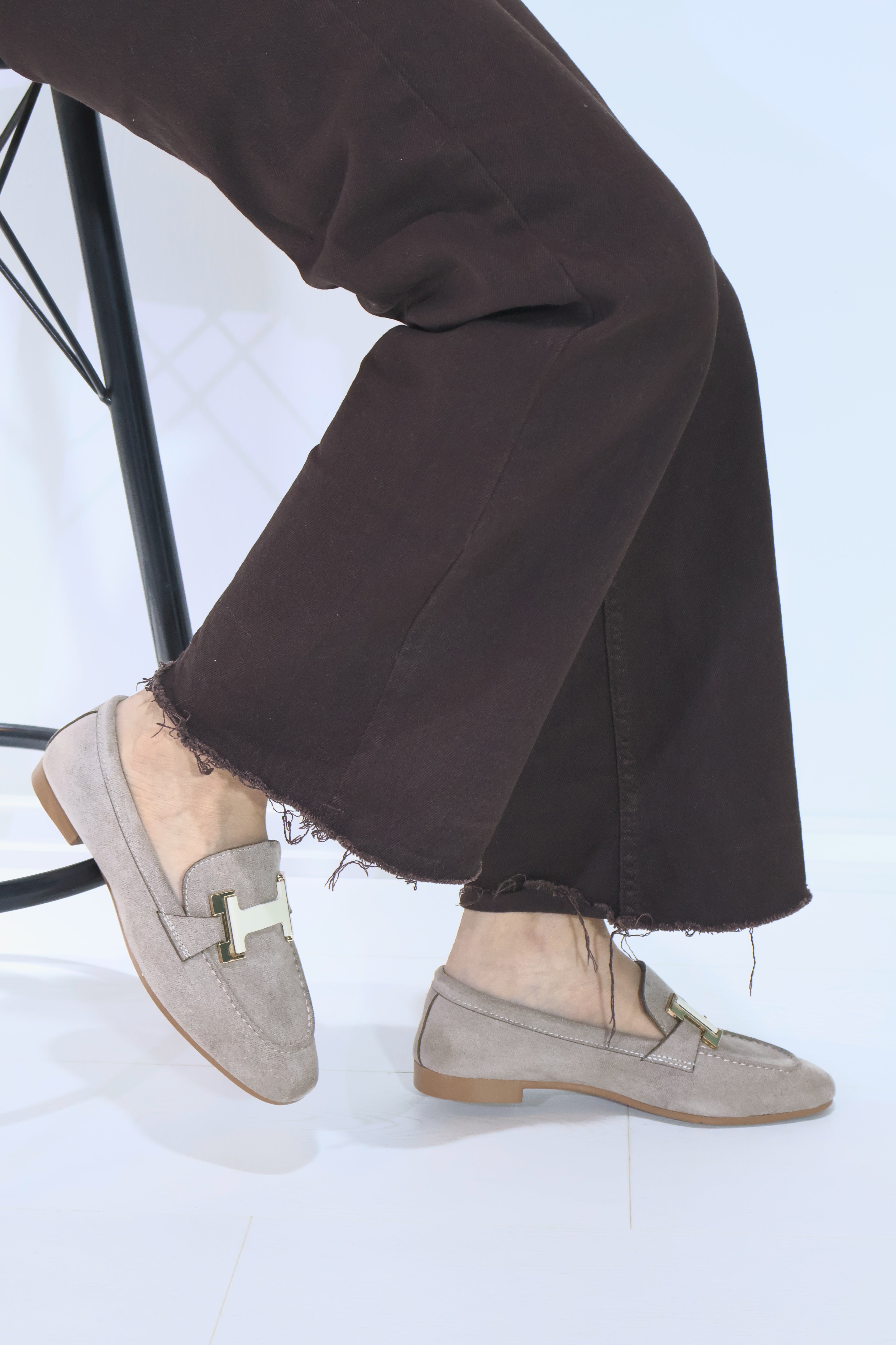 Toka Detaylı Süet Loafer