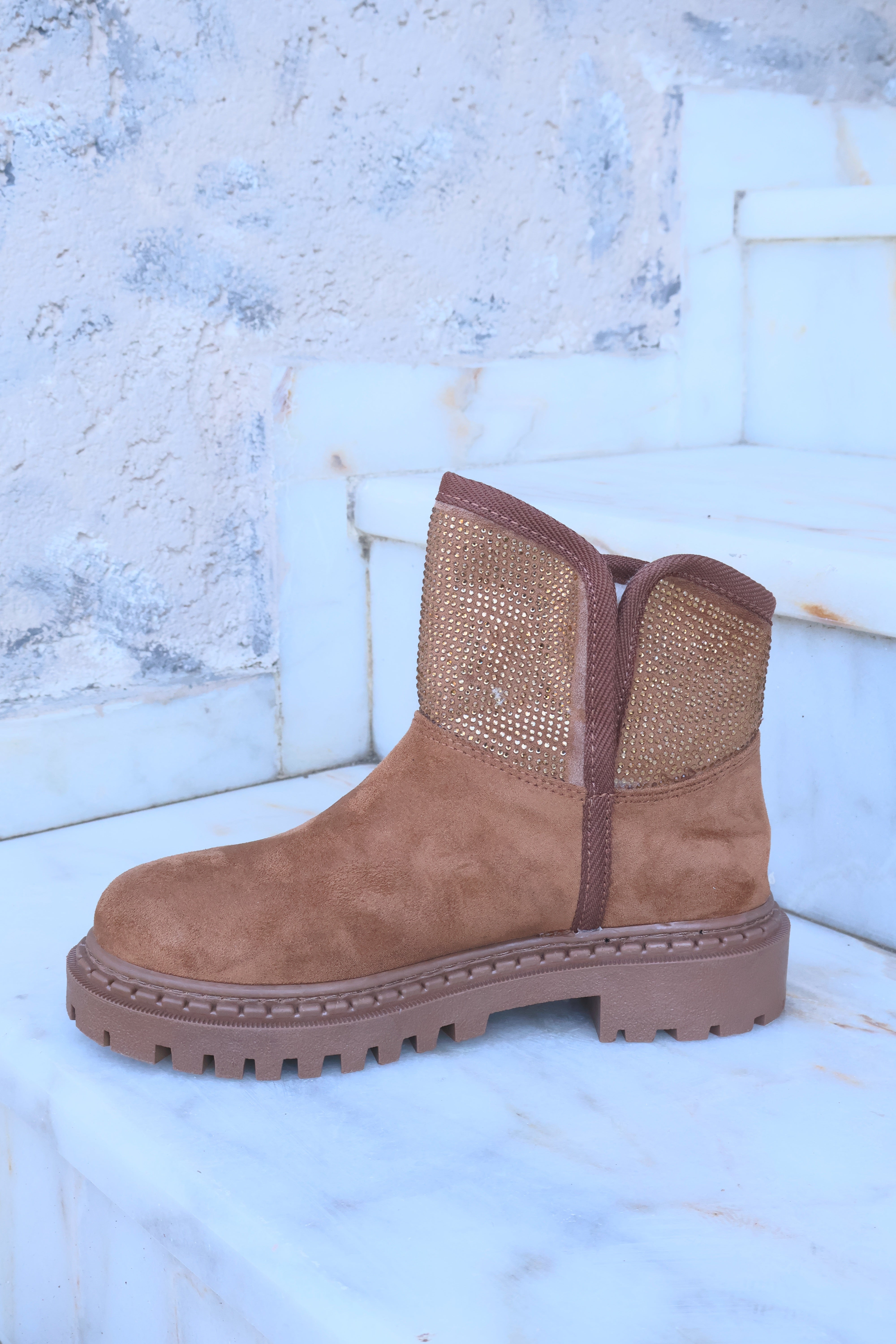 Adia Taba İçi Tüylü Taşlı Süet Postal Bot