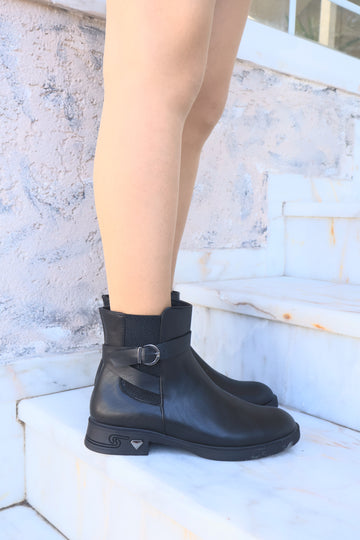 Kadın Tokalı Lastikli Oval Burun Bot