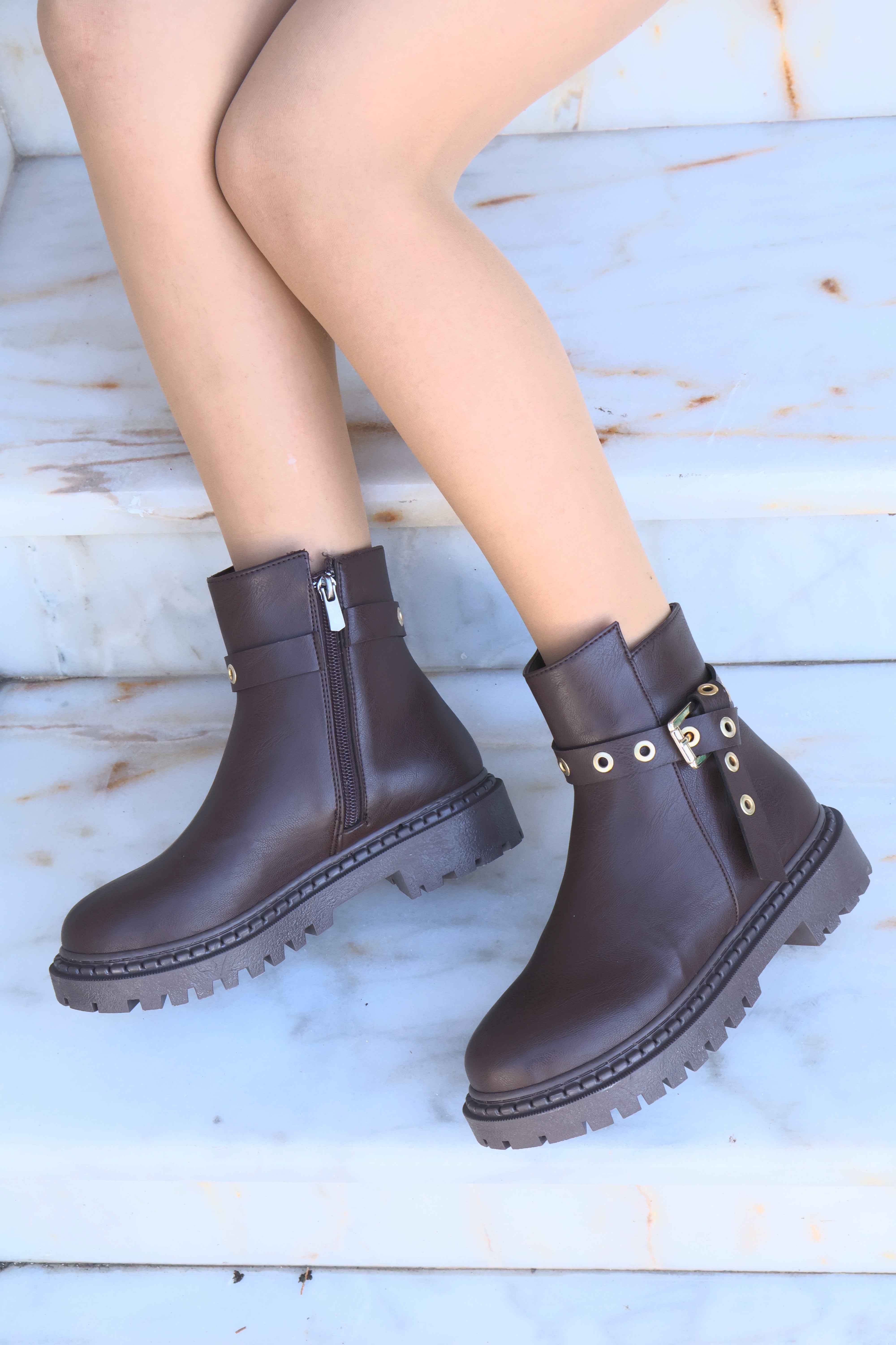 Nico Kahverengi Oval Burun Kemer Detaylı Bot