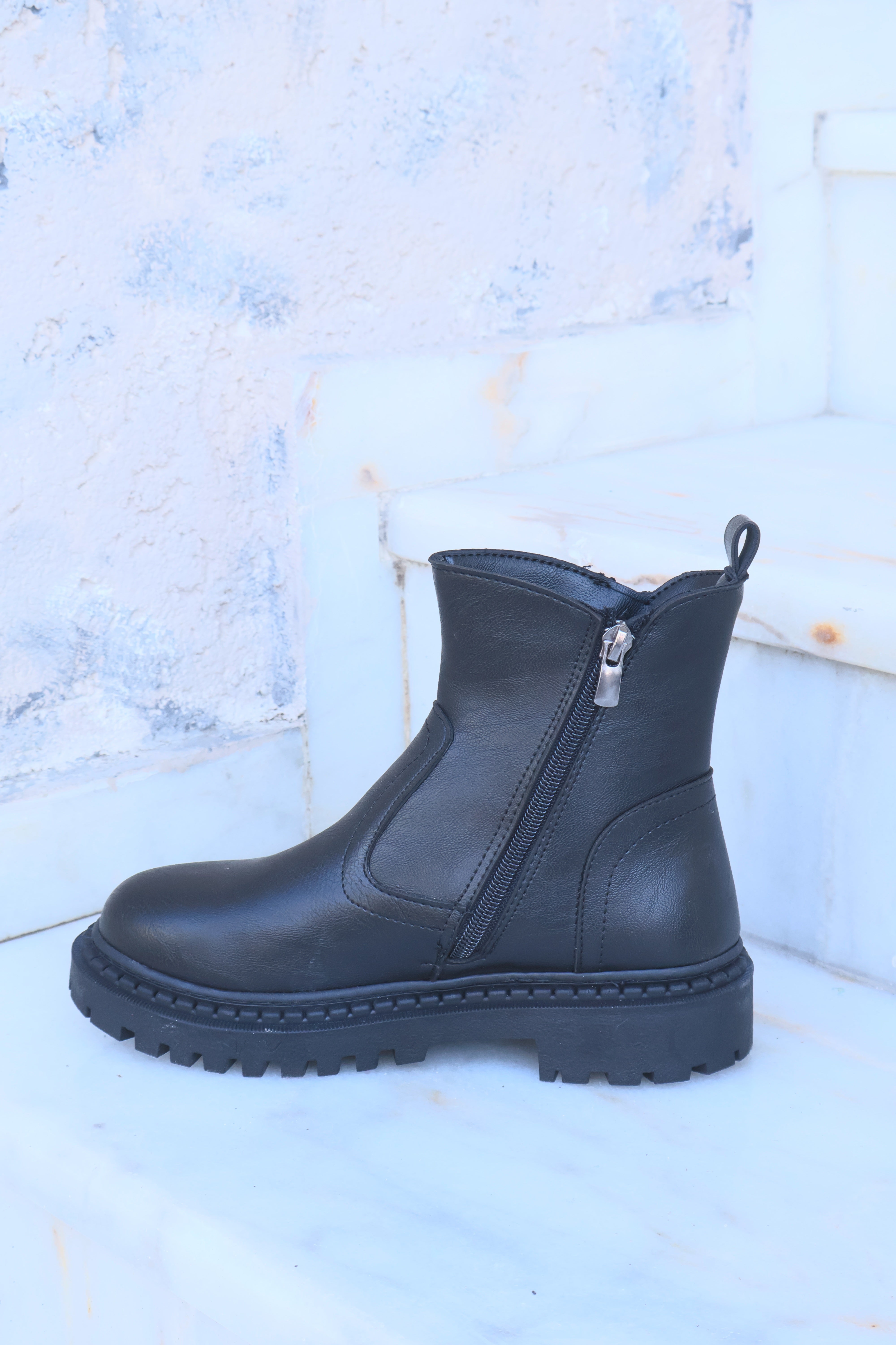 Castle Siyah Cilt Fermuar Detay Bot