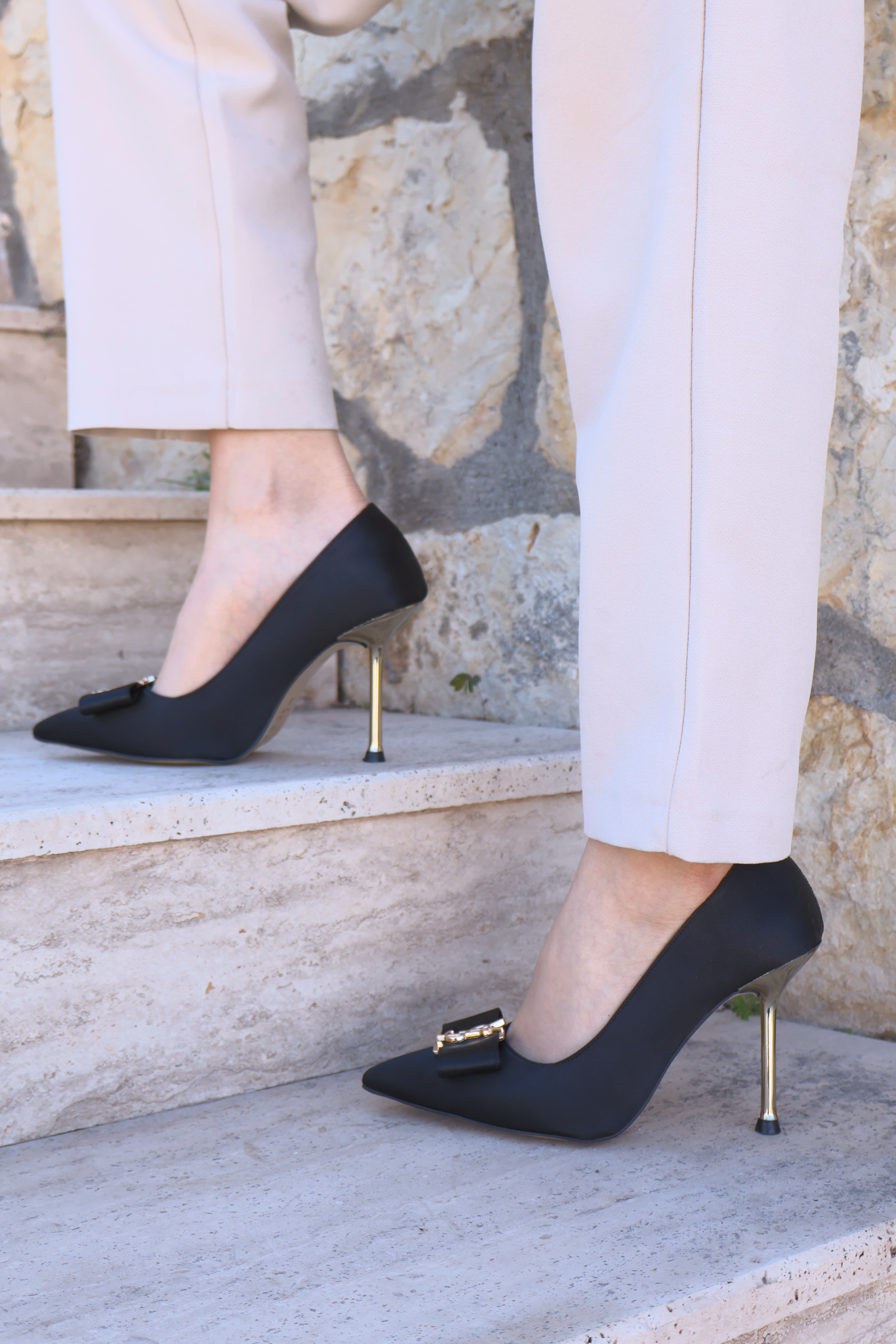 Mimosa Siyah Saten Sivri Burunlu Ysl Toka Detaylı