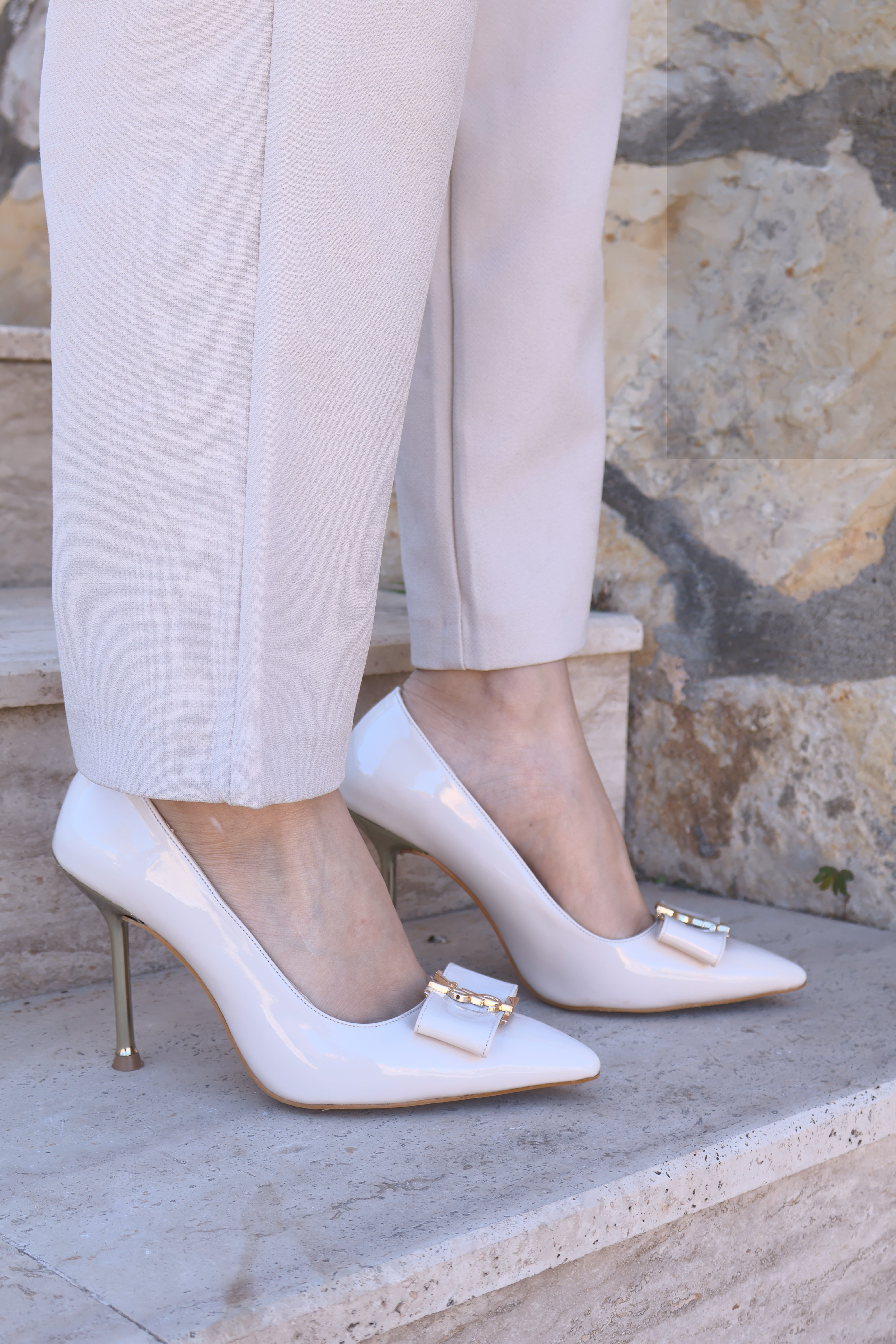 Mimosa Bej Sivri Burunlu Ysl Toka Detaylı