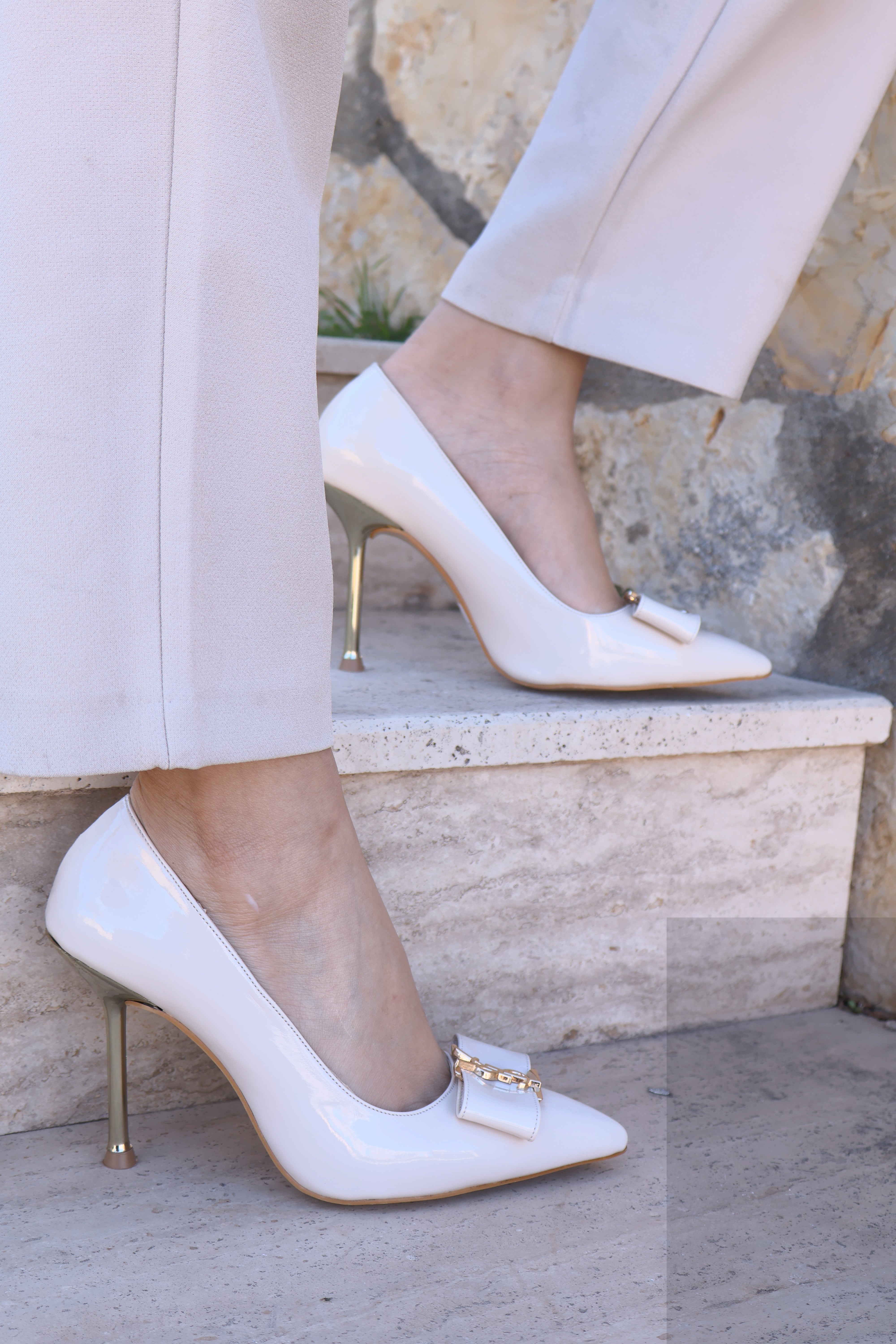 Mimosa Bej Sivri Burunlu Ysl Toka Detaylı