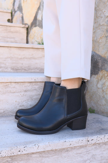 Alura Siyah Topuklu Fermuarlı Kadın Bot