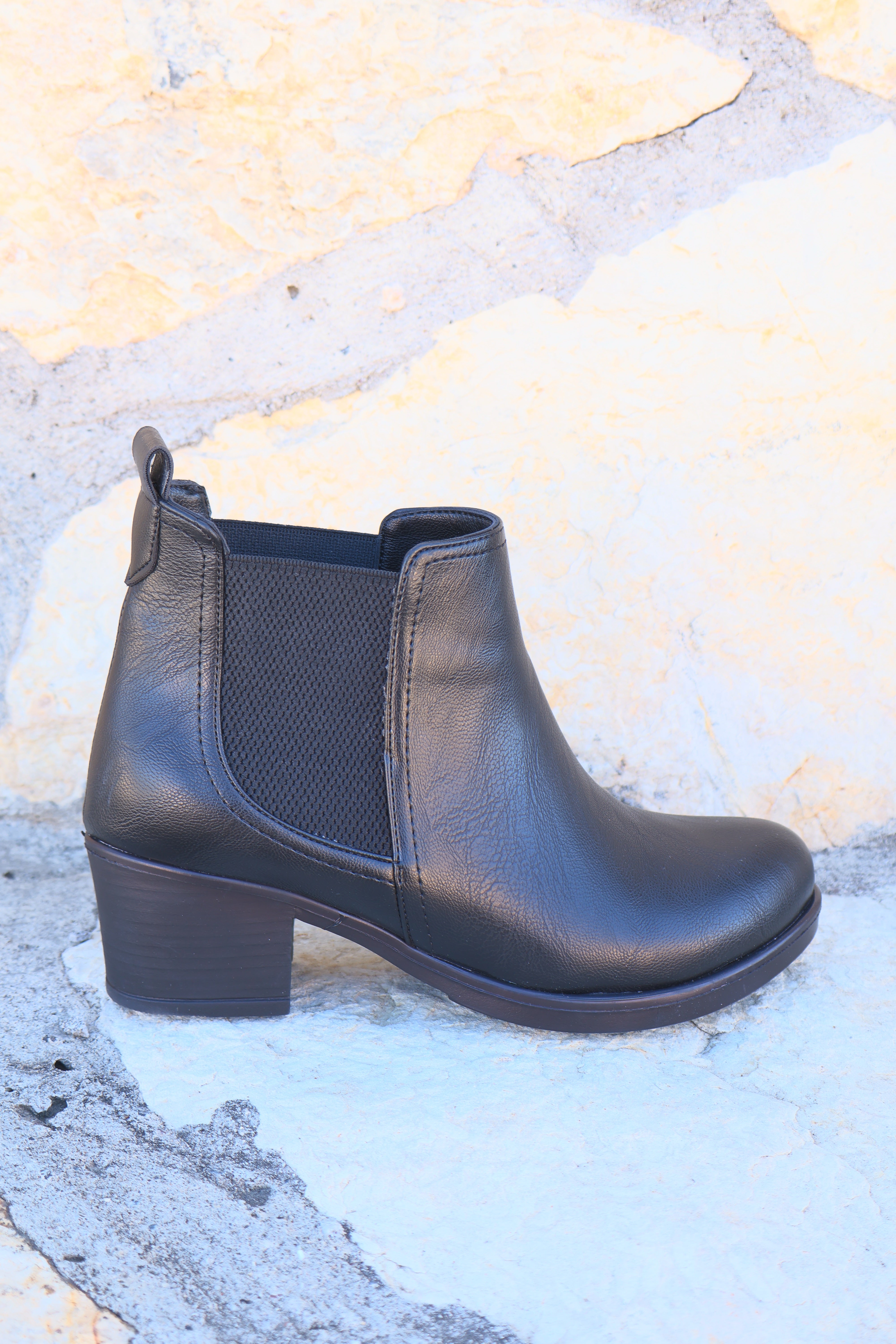 Alura Siyah Topuklu Fermuarlı Kadın Bot